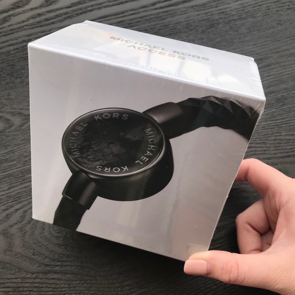 Michael Kors Fitbit Tracker